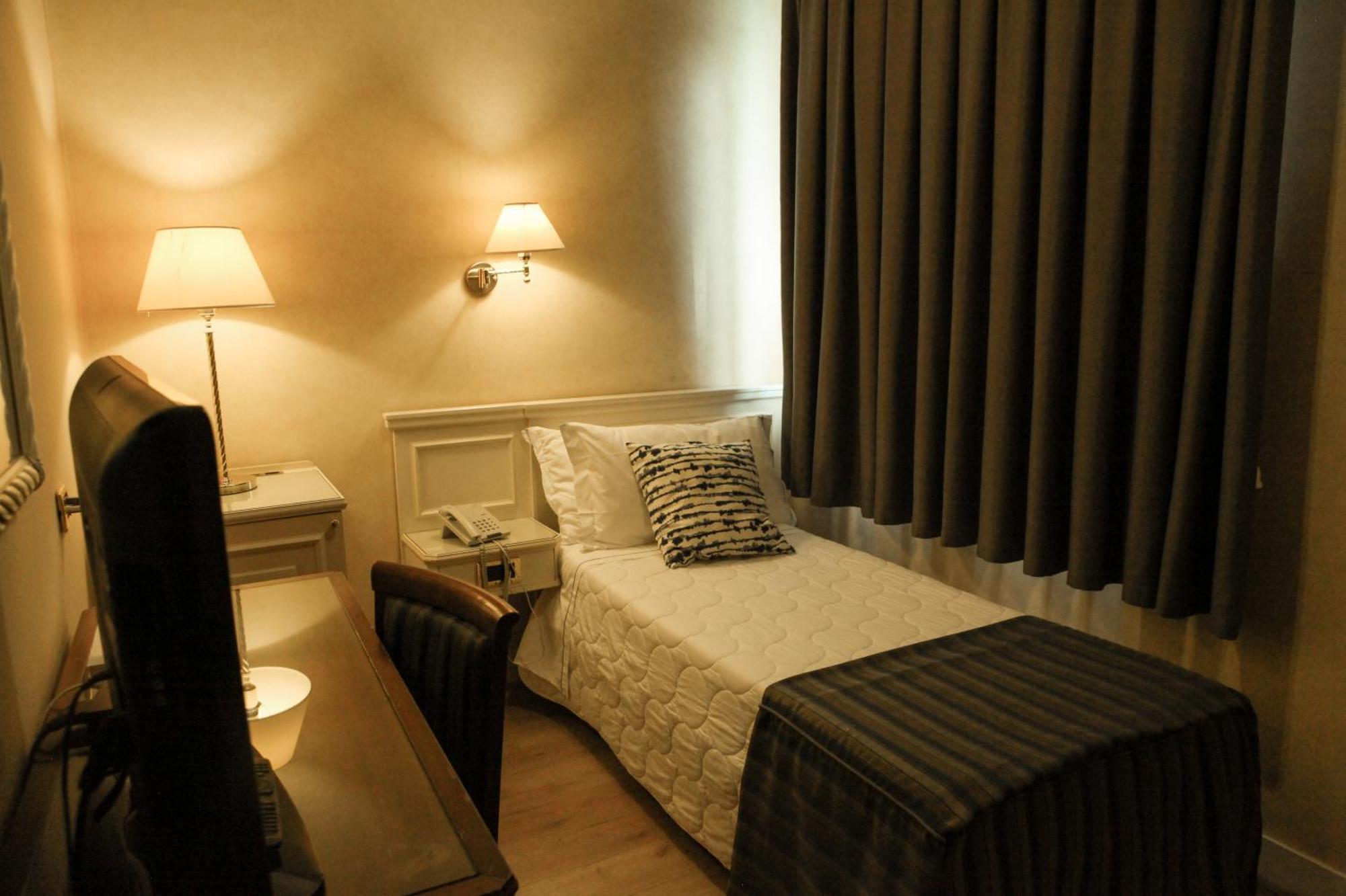 Hotel I Gigli โนลา ภายนอก รูปภาพ